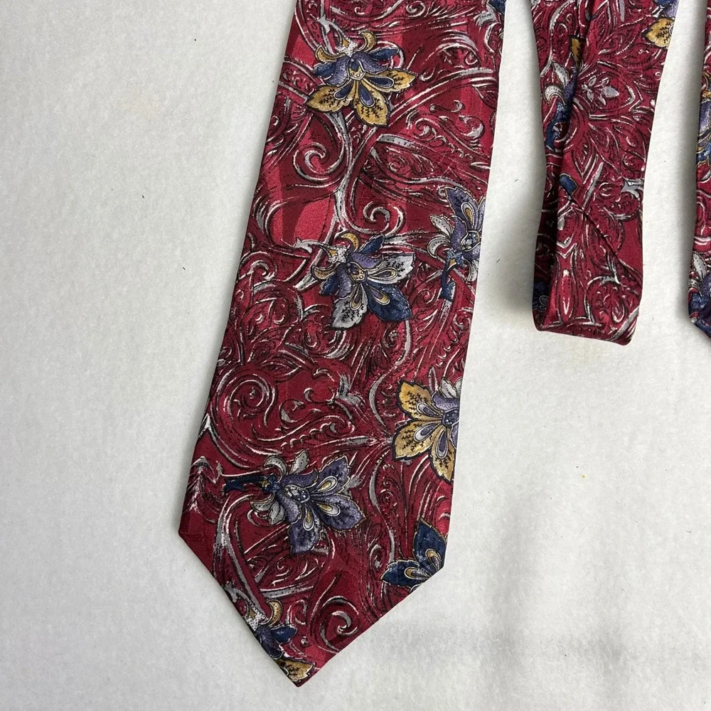 Ambassador material accessory adorned